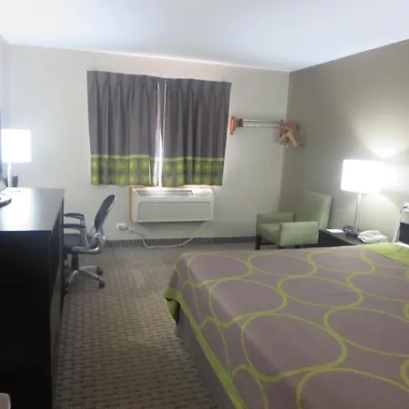 Super 8 By Wyndham Mundelein/Libertyville Area Exterior photo