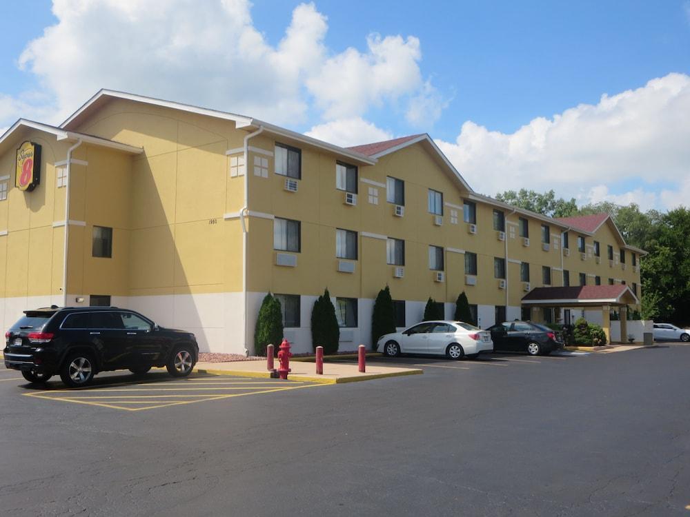 Super 8 By Wyndham Mundelein/libertyville Area 2*