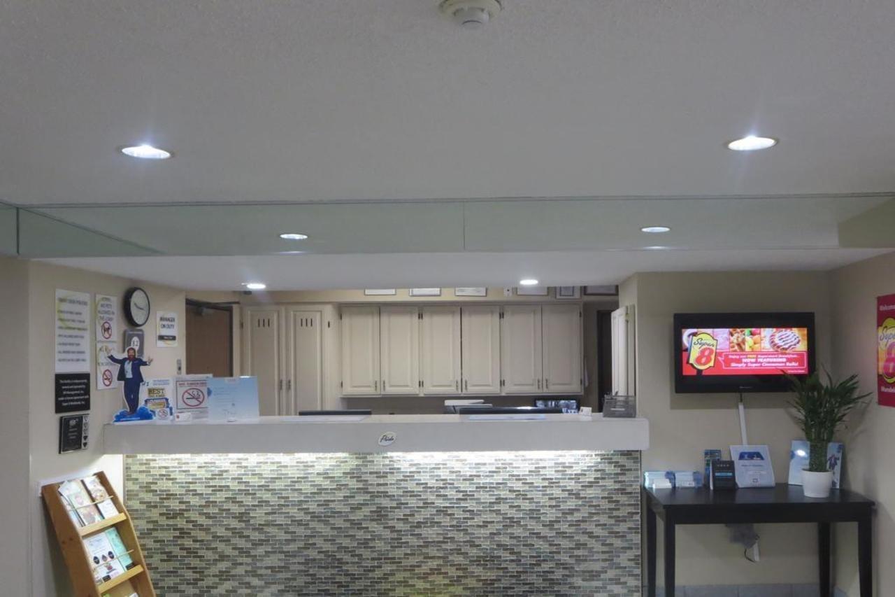 Super 8 By Wyndham Mundelein/libertyville Area 2*