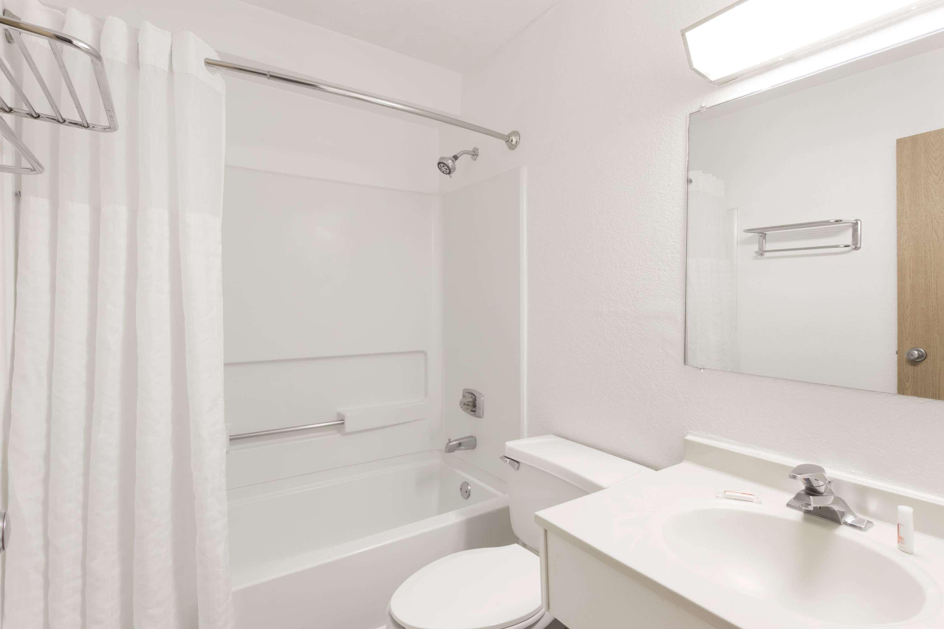 Super 8 By Wyndham Mundelein/libertyville Area 2* Mundelein