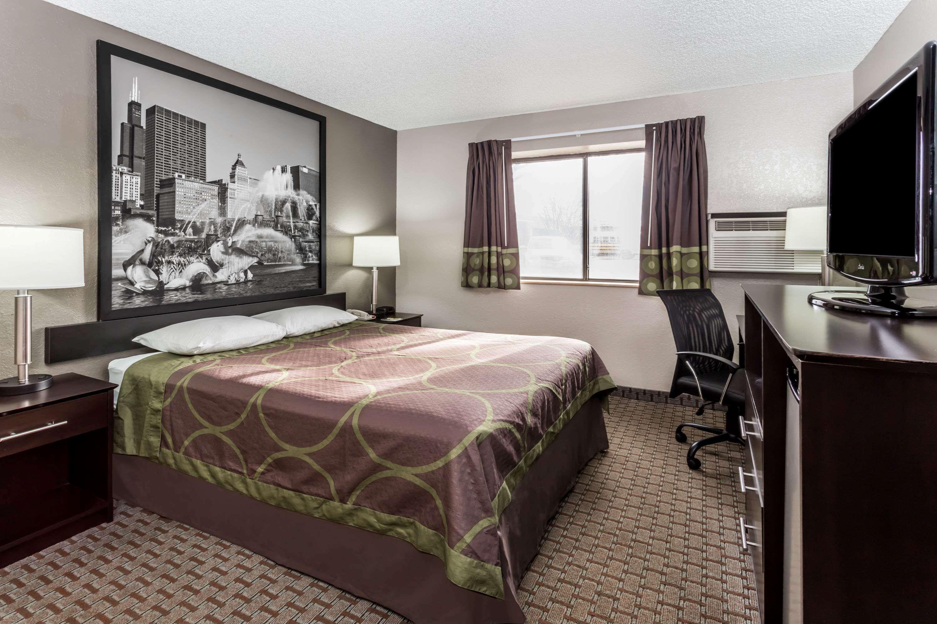 Super 8 By Wyndham Mundelein/libertyville Area