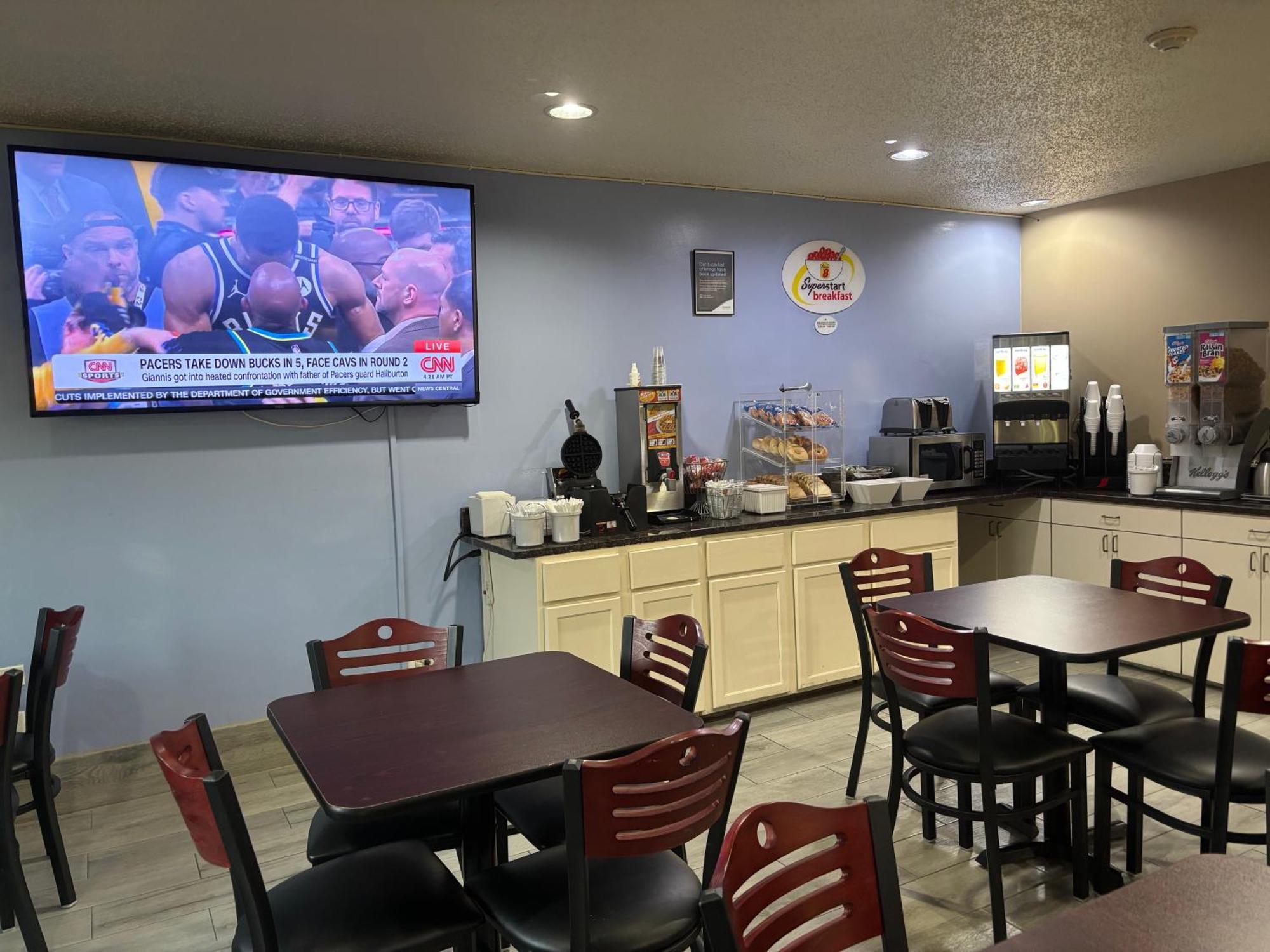 Super 8 By Wyndham Mundelein/libertyville Area