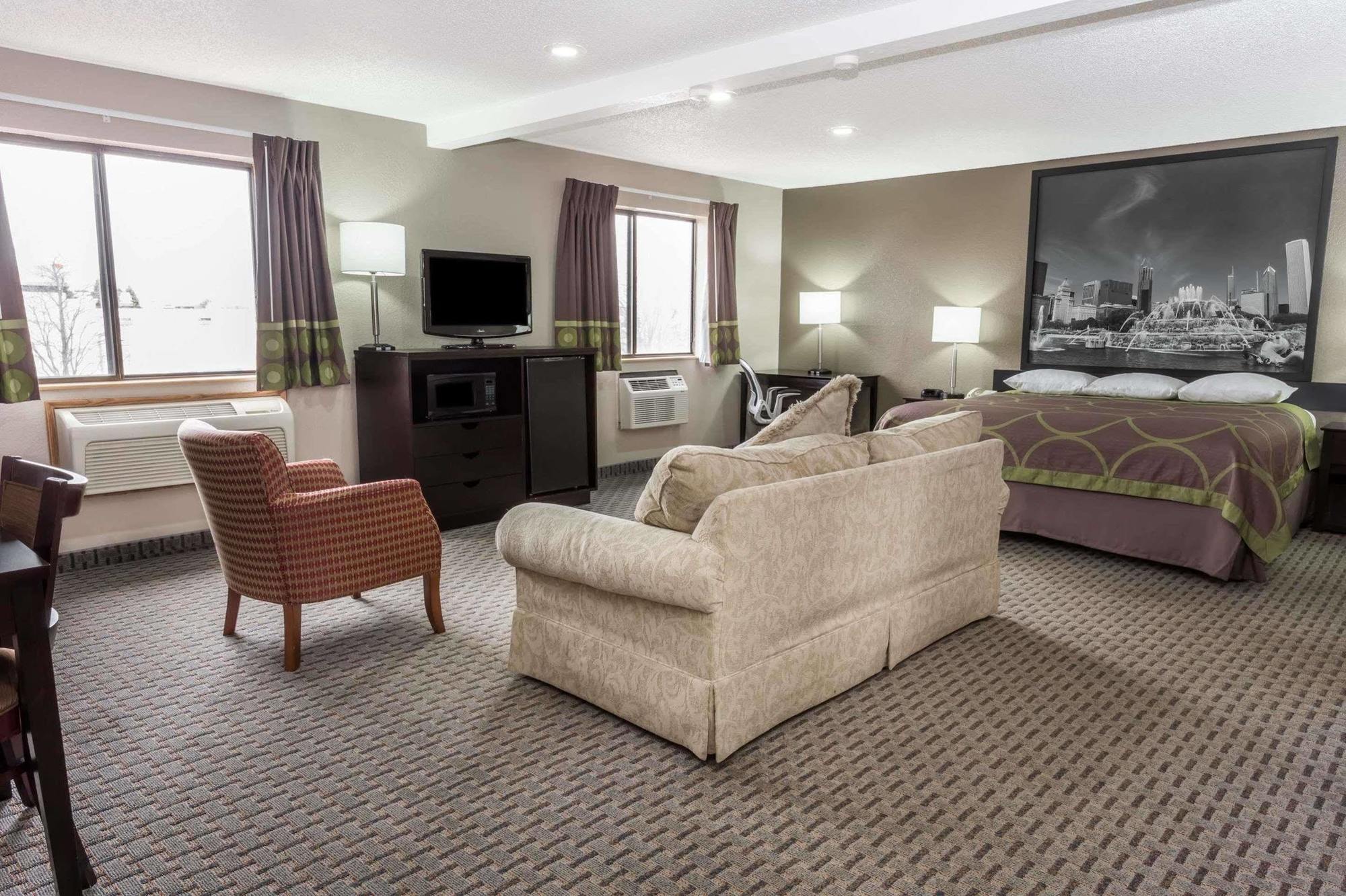 Super 8 By Wyndham Mundelein/libertyville Area Hotel Mundelein