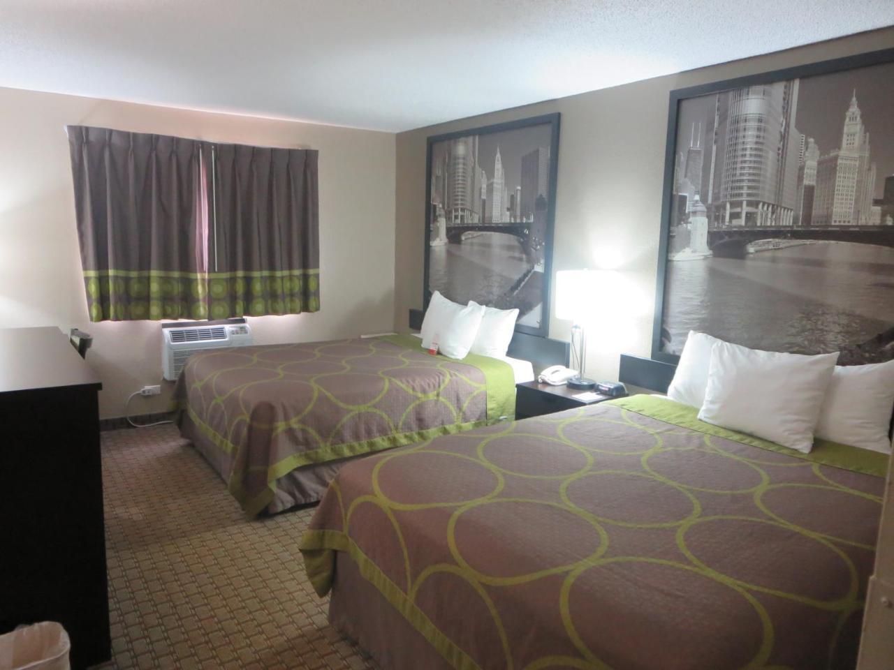Hotel Super 8 By Wyndham Mundelein/libertyville Area Mundelein