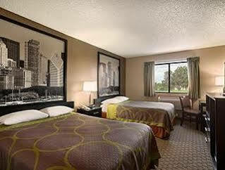 Super 8 By Wyndham Mundelein/libertyville Area